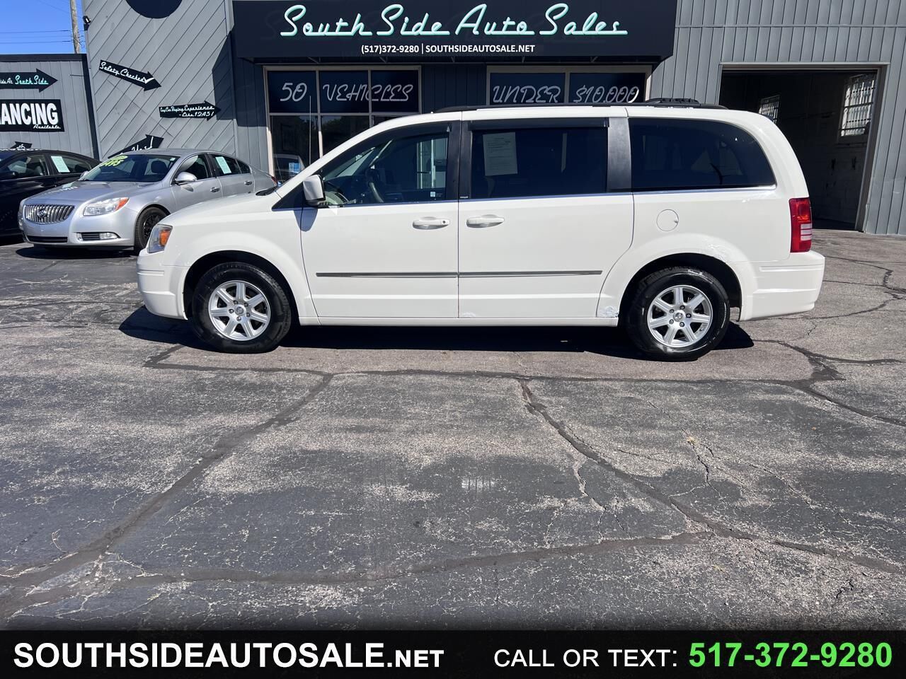 2010 CHRYSLER Town and Country
