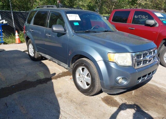 2010 FORD Escape