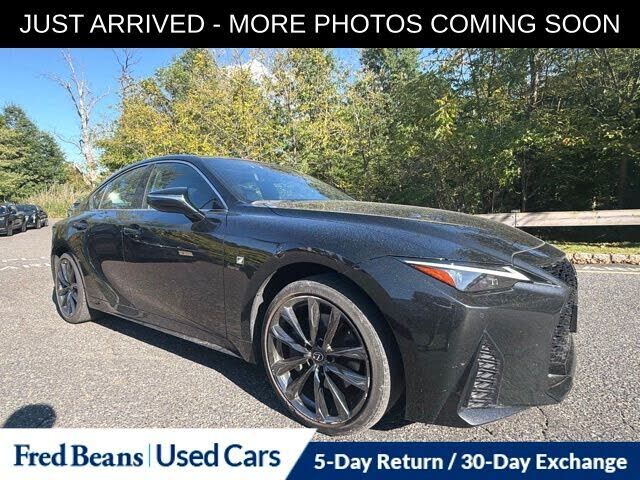 2023 LEXUS IS