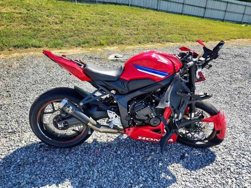 2024 HONDA CB