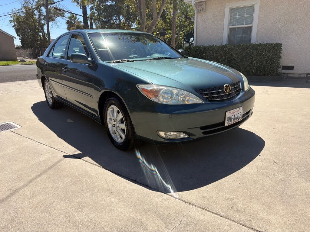 2004 TOYOTA Camry