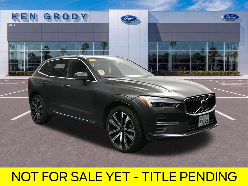 2023 VOLVO XC60