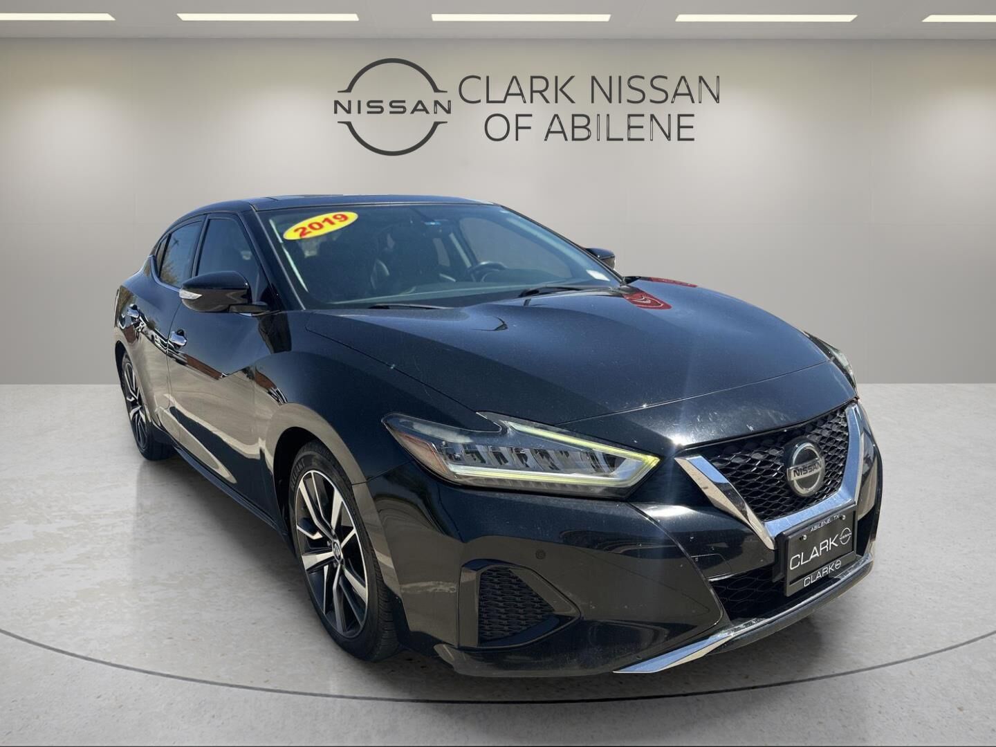 2019 NISSAN Maxima