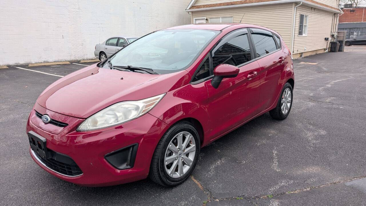 2011 FORD Fiesta