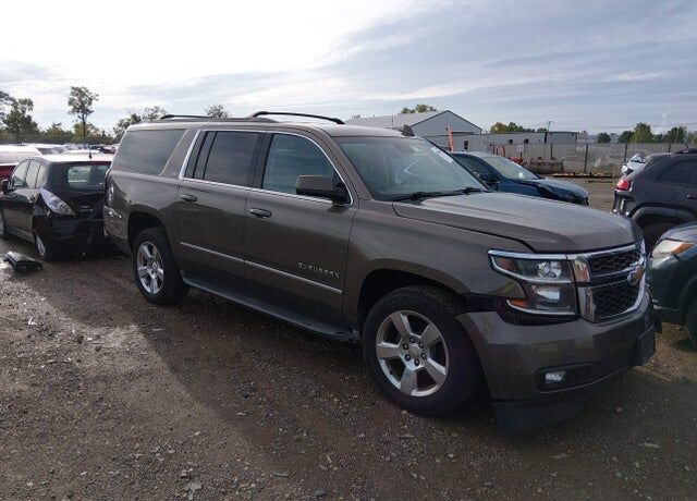 2016 CHEVROLET Suburban
