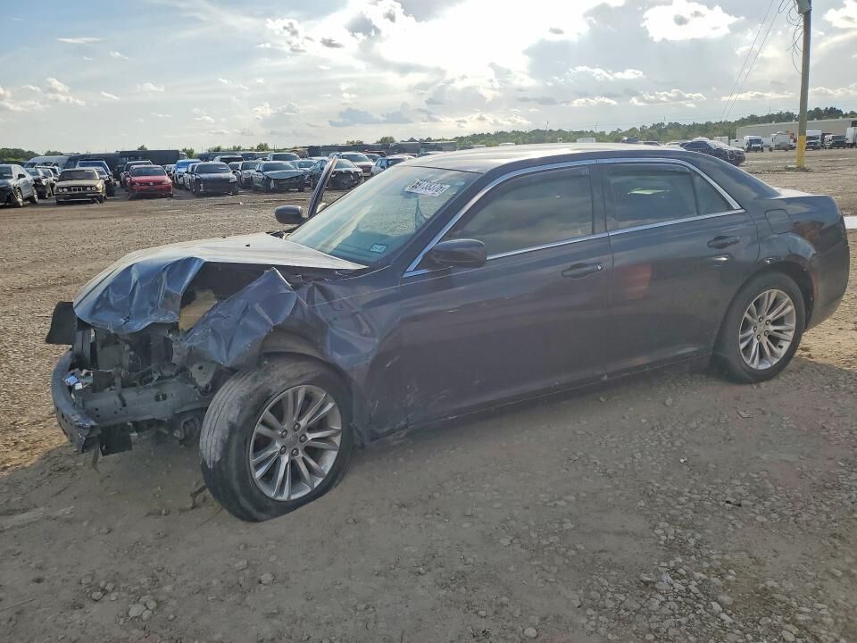 2019 CHRYSLER 300
