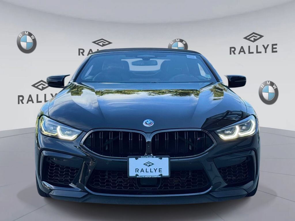 2023 BMW M8
