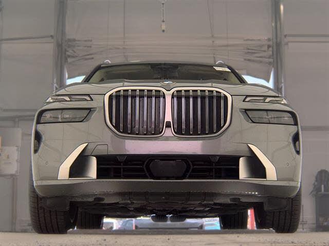 2025 BMW X7