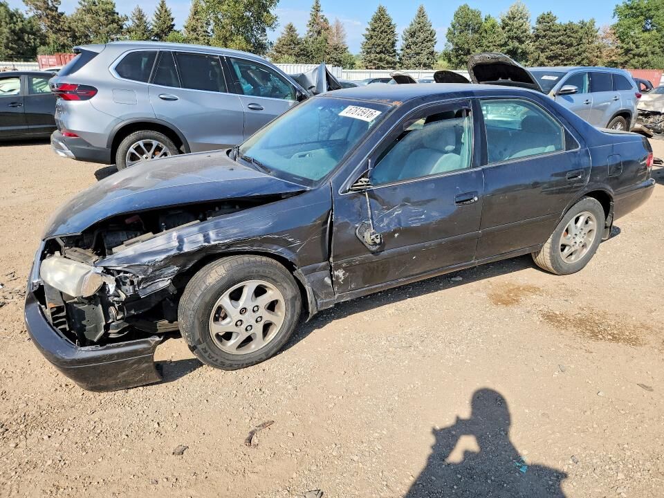 2001 TOYOTA Camry