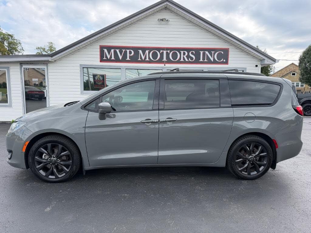 2020 CHRYSLER Pacifica