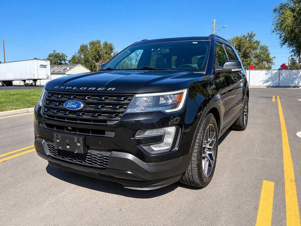 2017 FORD Explorer