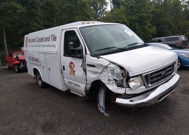 2005 FORD E-350