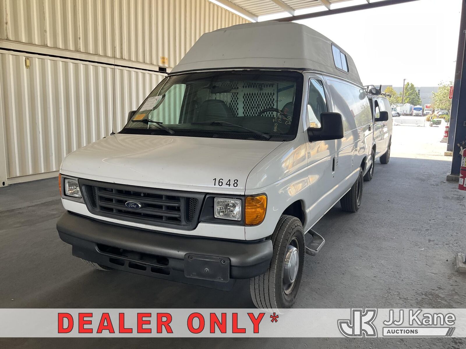 2004 FORD E-350