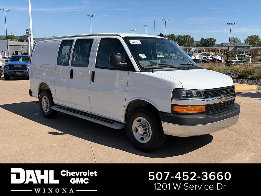 2025 CHEVROLET Express