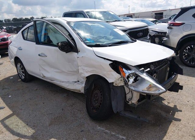 2018 NISSAN Versa