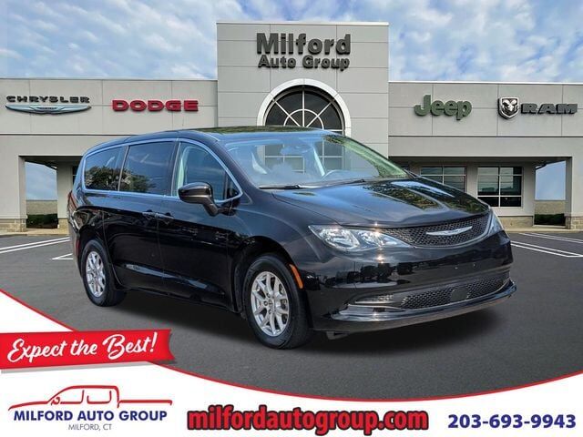 2024 CHRYSLER Voyager