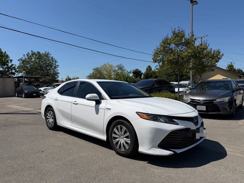 2019 TOYOTA Camry