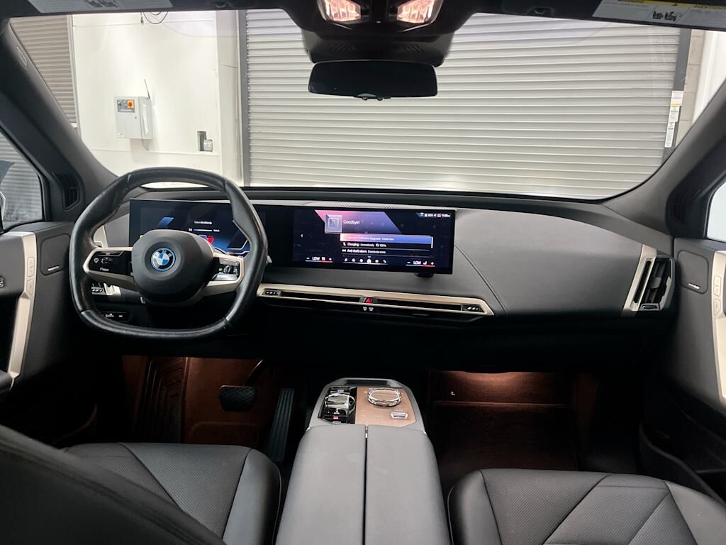 2024 BMW iX