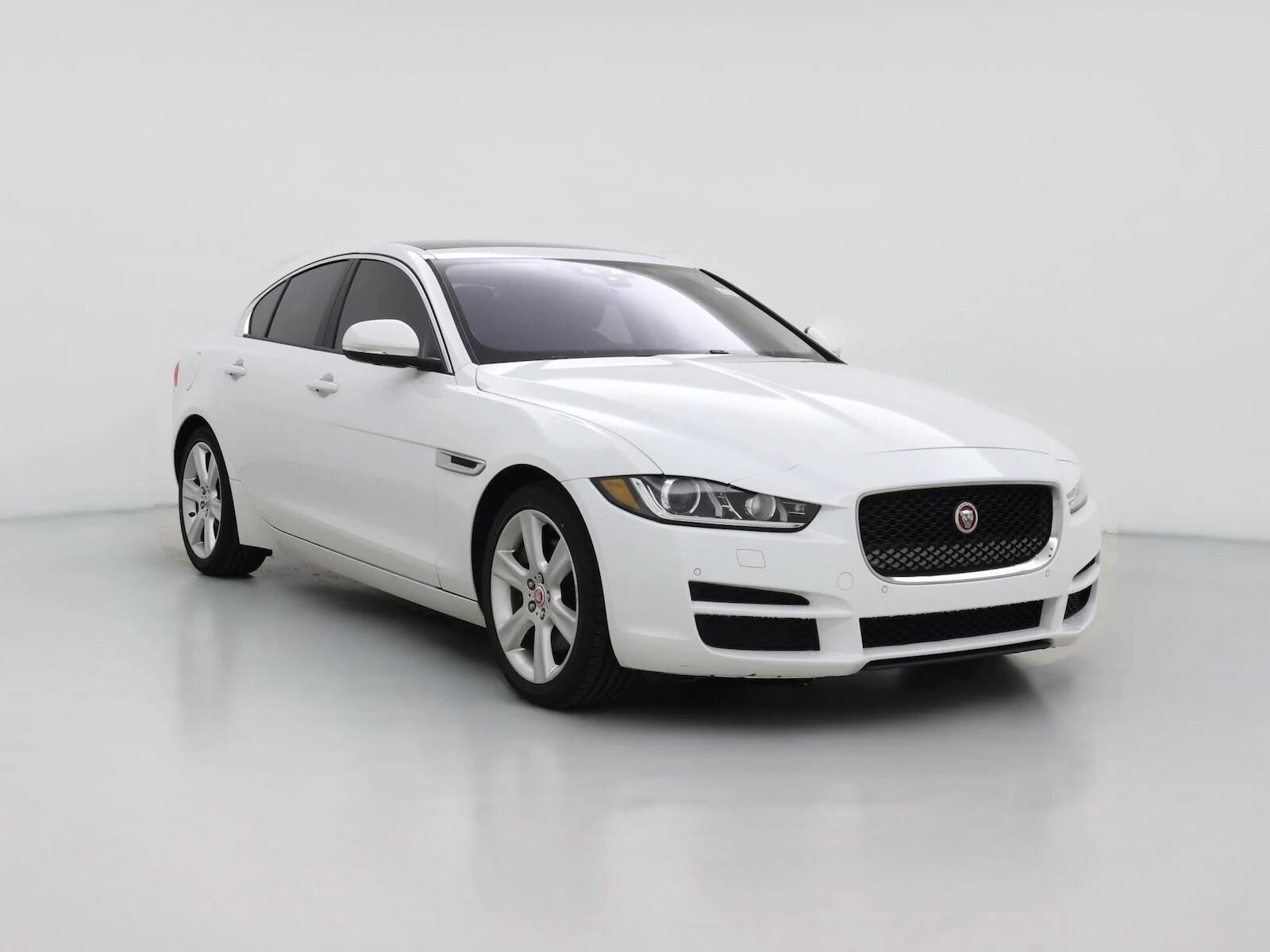 2017 JAGUAR XE