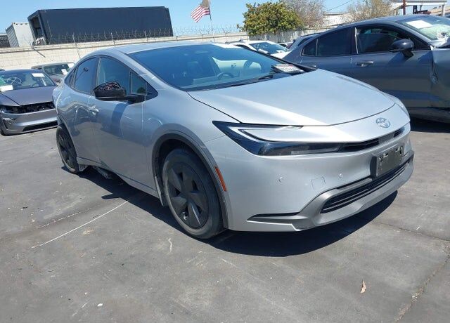 2024 TOYOTA PRIUS