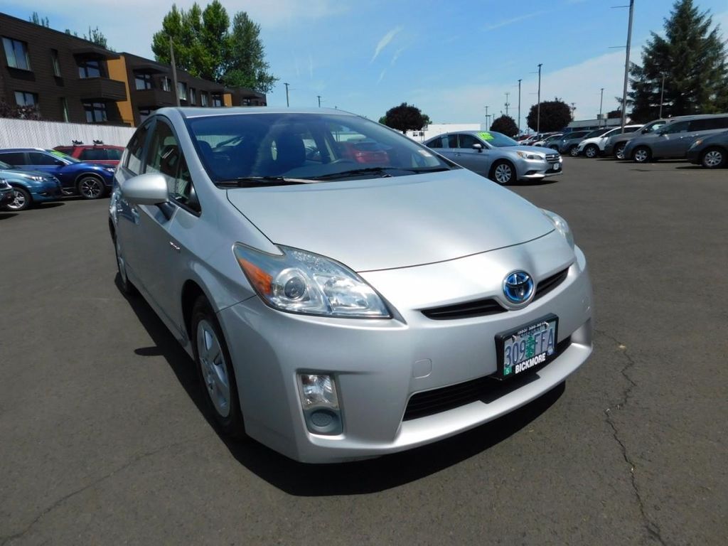 2011 TOYOTA PRIUS