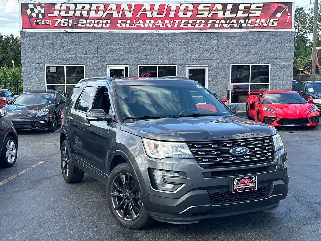 2017 FORD Explorer