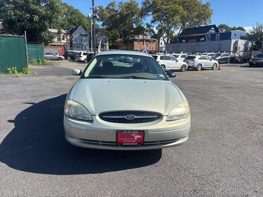 2003 FORD Taurus