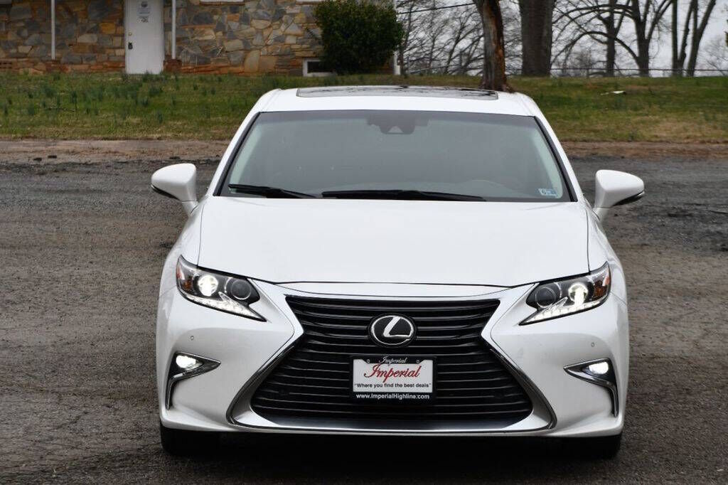 2016 Lexus ES