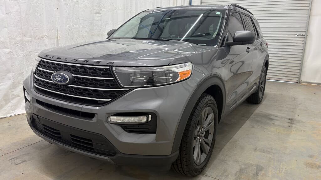 2021 FORD Explorer