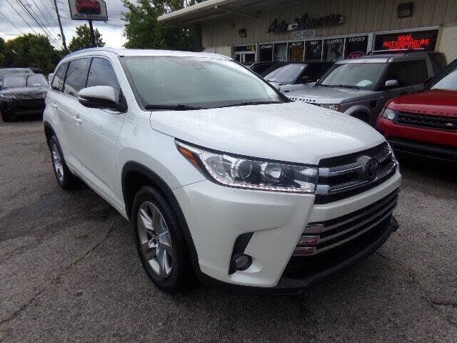2017 TOYOTA Highlander