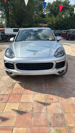 2017 PORSCHE Cayenne