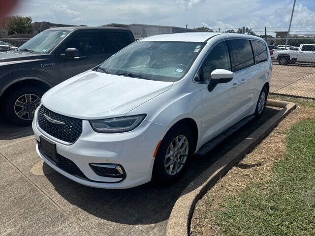 2023 CHRYSLER Pacifica