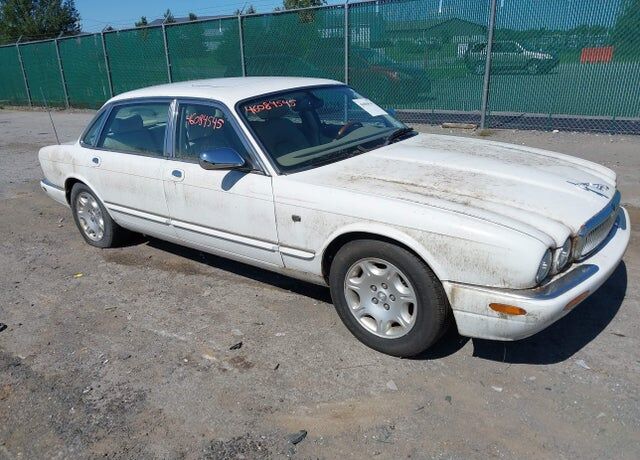 2003 JAGUAR Vanden Plas