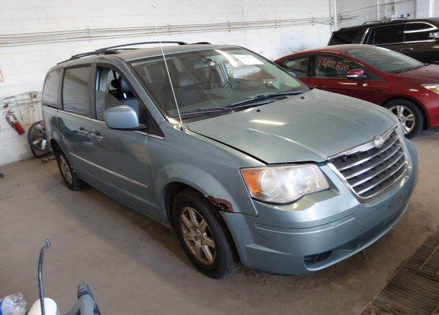 2010 CHRYSLER Town and Country
