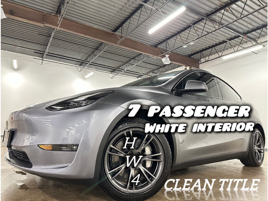 2024 TESLA Model Y