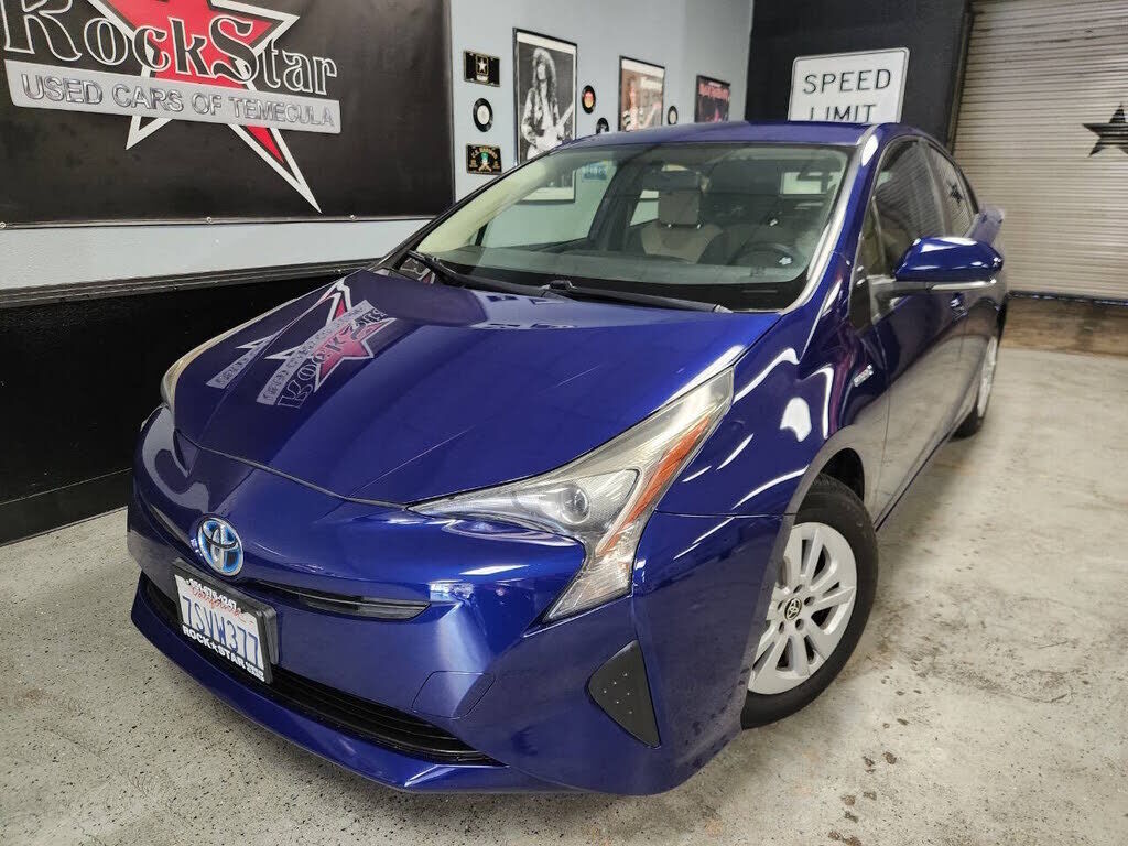2016 TOYOTA PRIUS