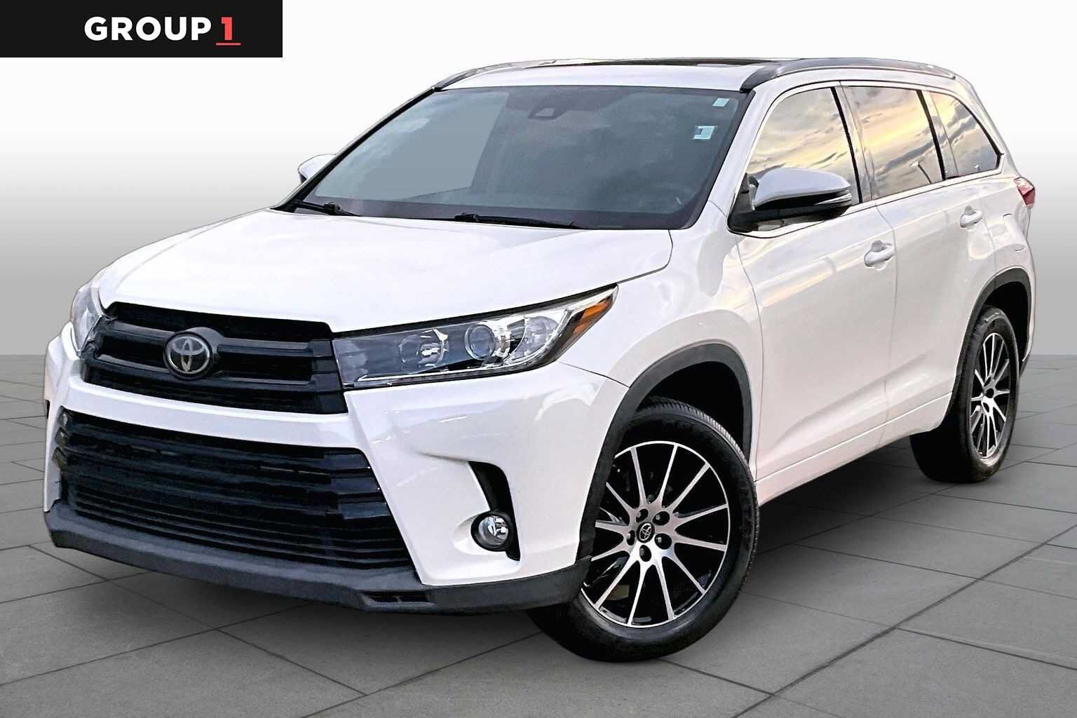 2017 TOYOTA Highlander