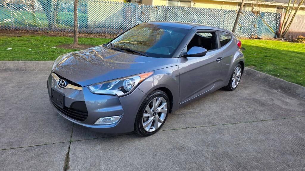 2017 HYUNDAI Veloster