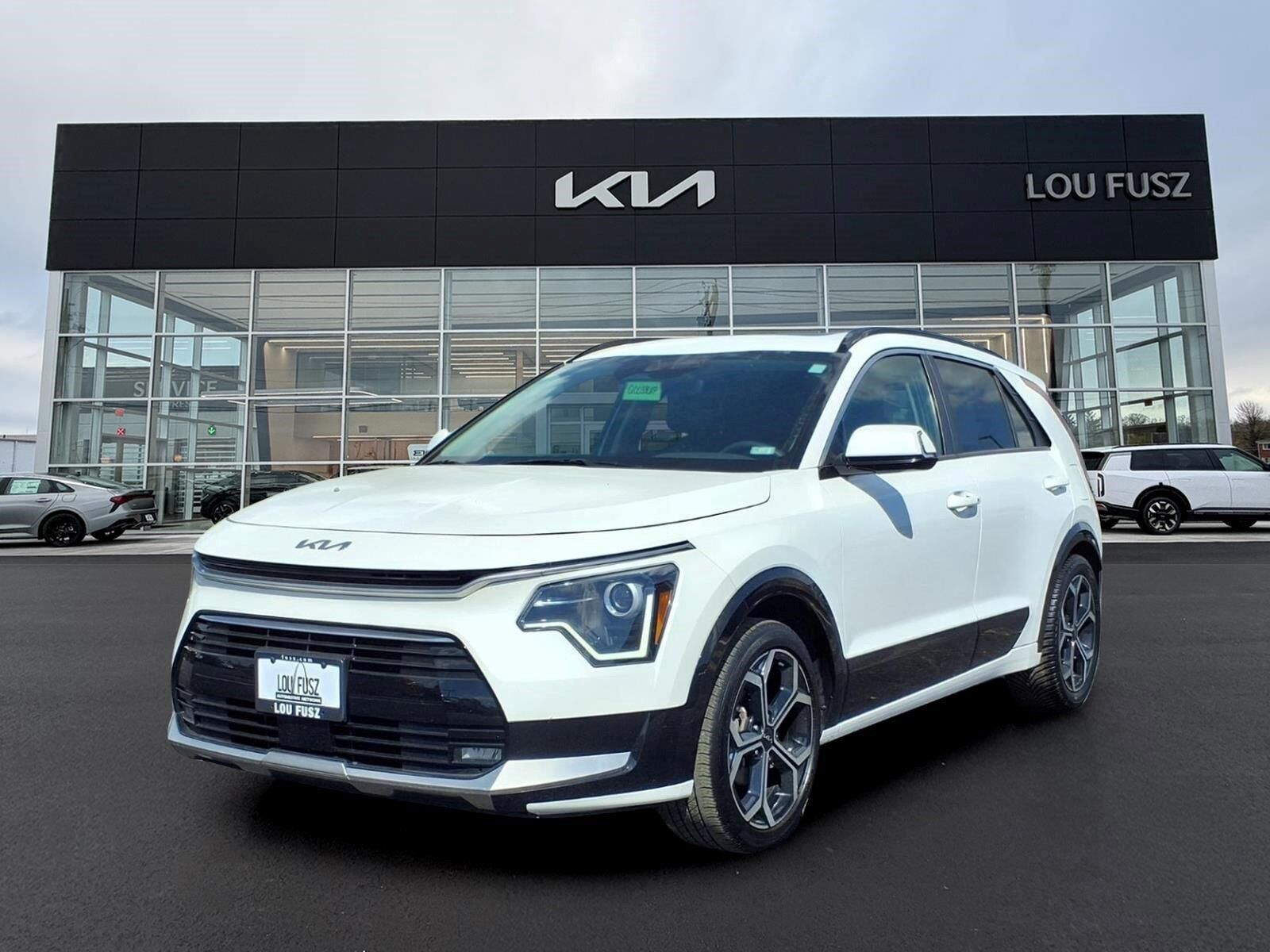 2023 KIA Niro