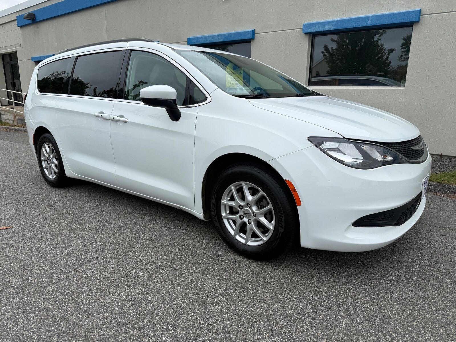 2021 CHRYSLER Voyager