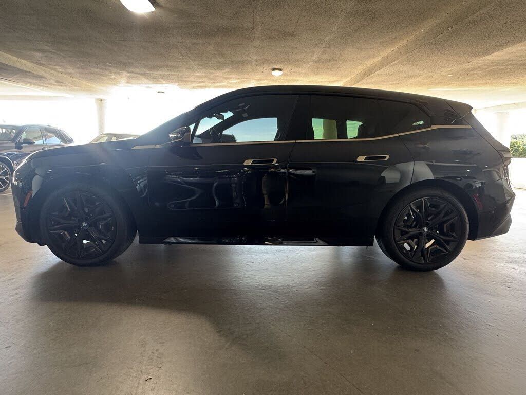 2024 BMW iX
