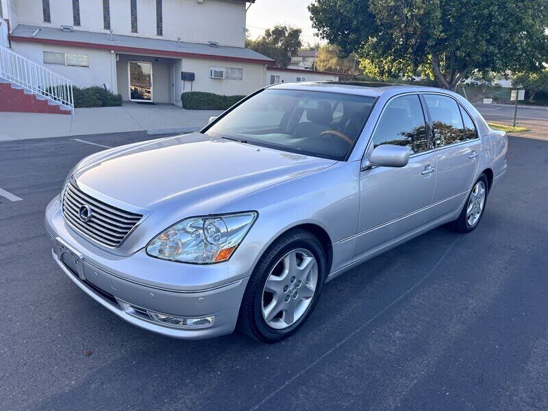 2004 LEXUS LS