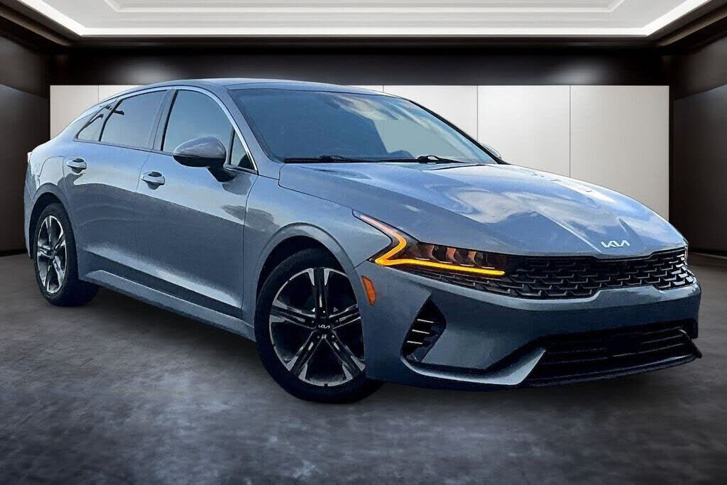 2022 KIA K5