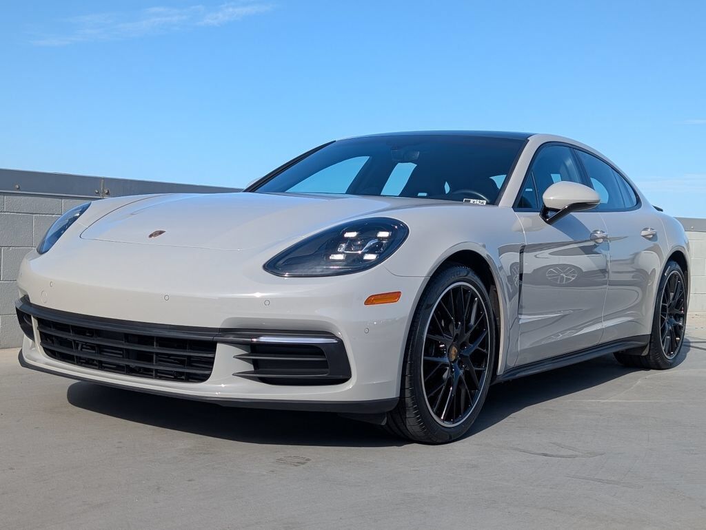 2019 PORSCHE Panamera