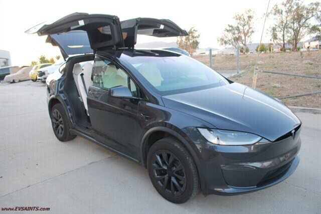 2023 TESLA Model X