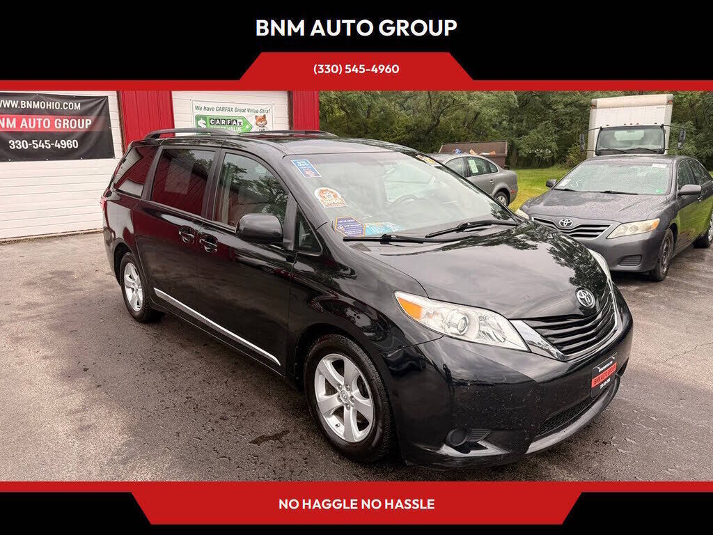 2017 TOYOTA Sienna