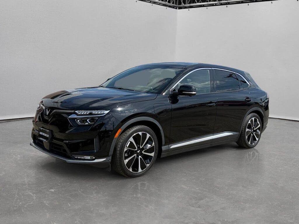 2023 VINFAST VF 8