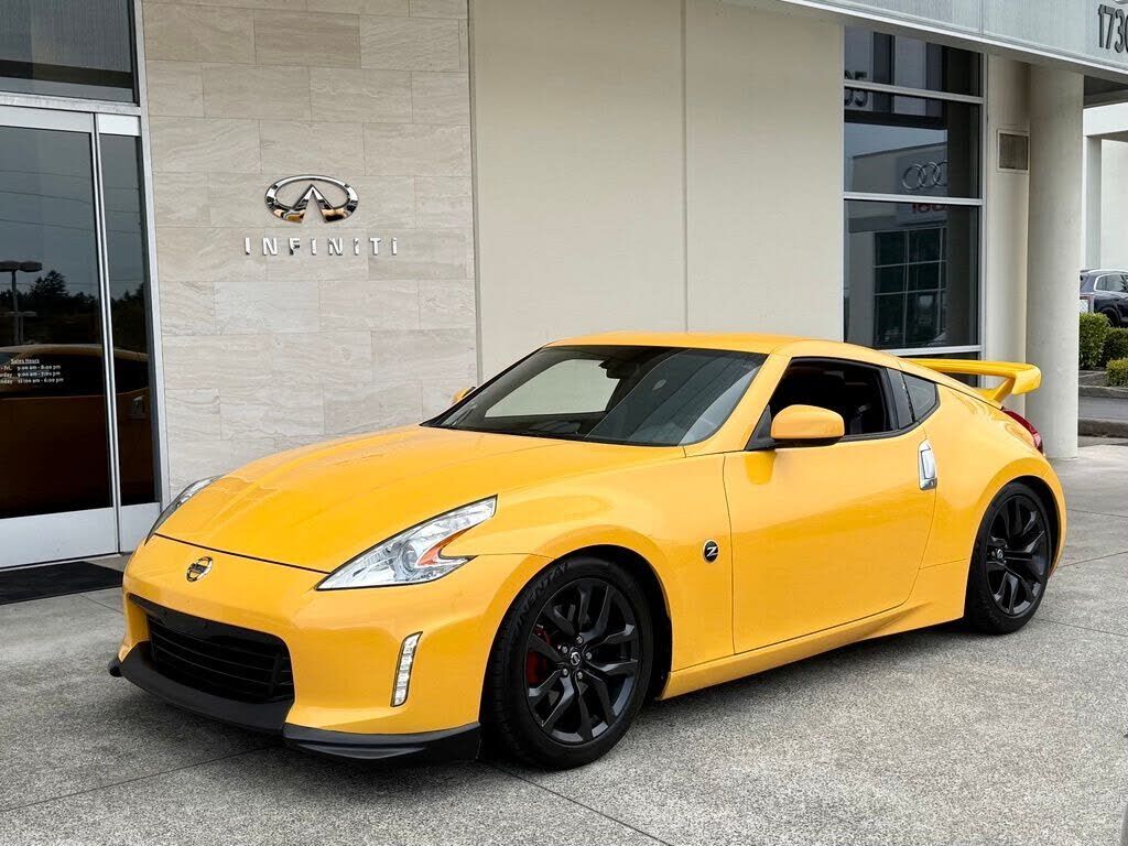 2017 NISSAN 370Z