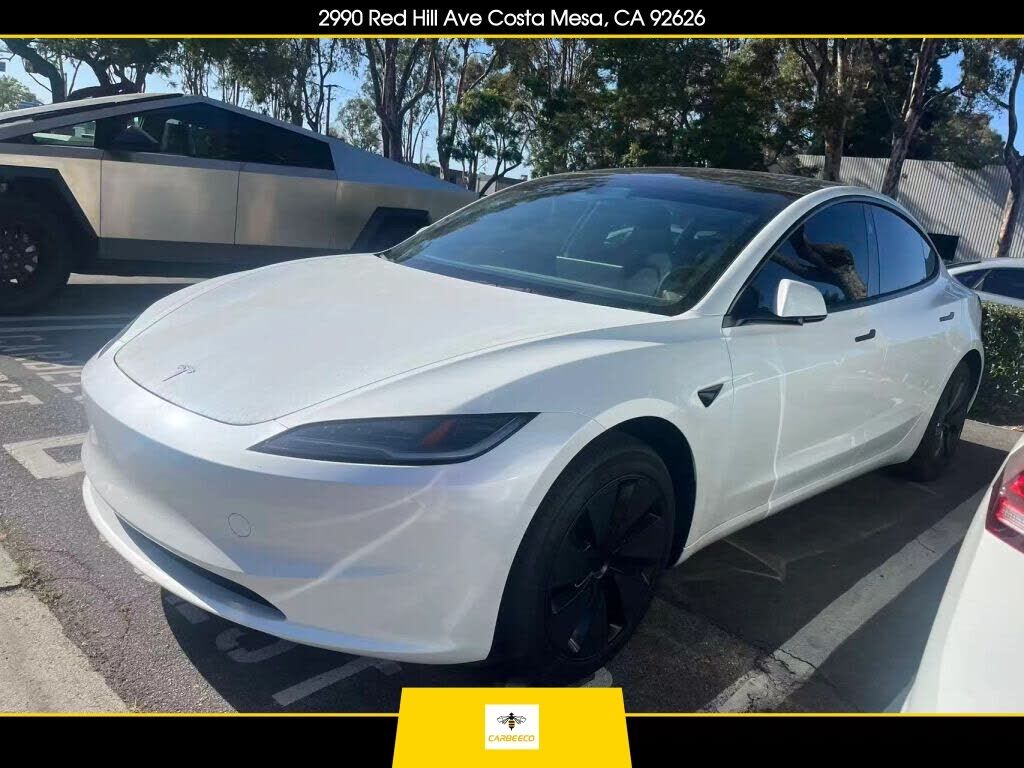 2025 TESLA Model 3