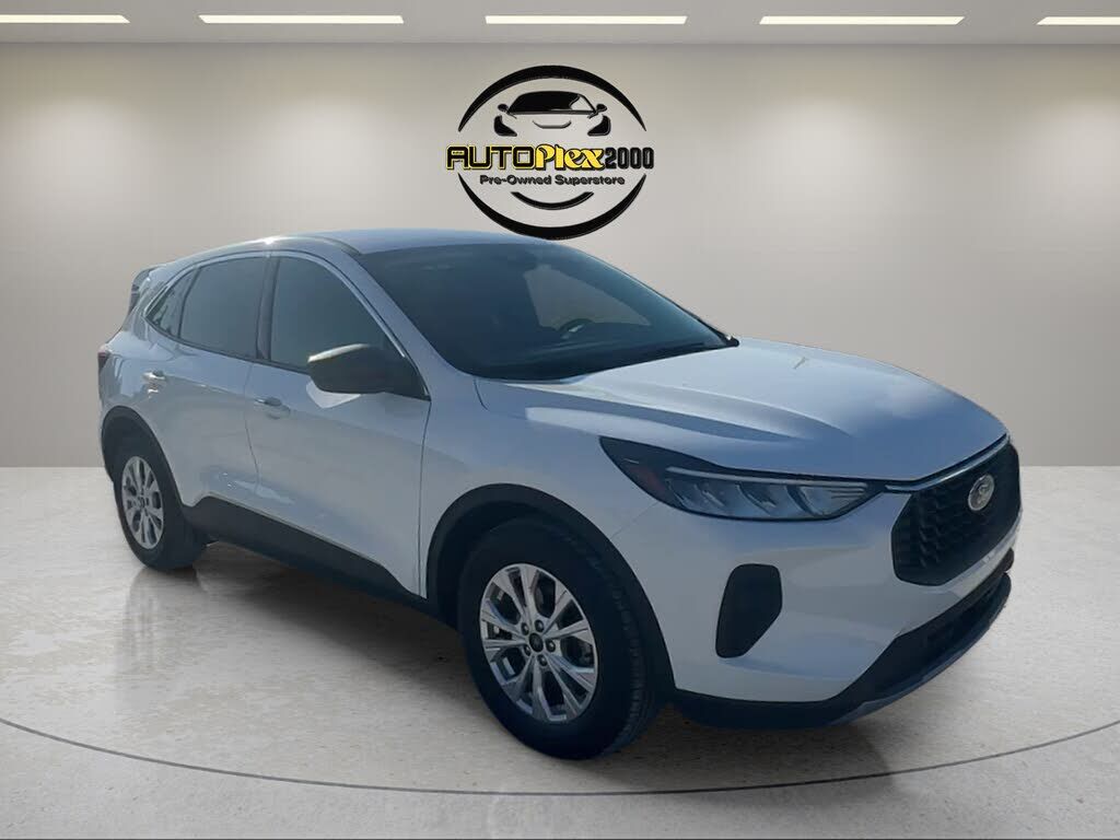 2024 FORD Escape